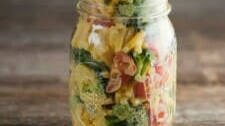 Mason Jar Veggie Macaroni and Cheese