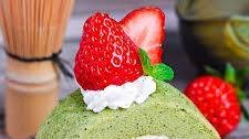 Matcha Roll Cake (Green Tea Swiss Roll)
