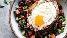 Mexican Sweet Potato Hash with Black Beans and Spinach