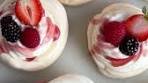 Mini Cheesecake Pavlovas Recipe: Easy and Delicious
