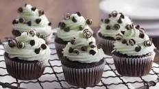 Mint Chocolate Chip Mini Cakes