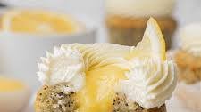 Moist Lemon Poppy Seed Cupcakes