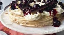 No-bake Cherry Ripe pavlova