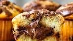 Nutella Muffins Filled with Nutella and Nutella swirl on top! So ...