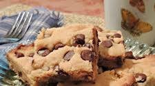 Peanut Butter Chocolate Chip Bars