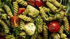 Pesto pasta salad