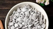 Puppy Chow Recipe (Muddy Buddies)