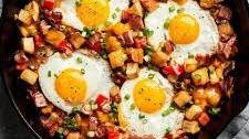 Smoky Bacon Cheddar Breakfast Hash