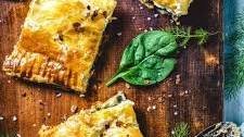 Spicy Italian Sausage and Spinach Slab Pie