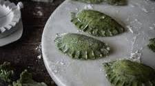 Spinach ravioli with feta cheese and yogurt