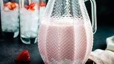 Strawberry Milk (Agua de Fresa con Leche)