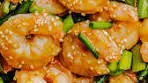 This 20-Minute Honey Garlic Shrimp Stir Fry makes the perfect ...