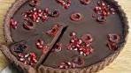 This no-bake chocolate cherry tart is incredible! Christmas can ...