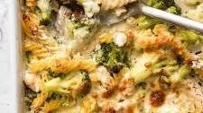 Ultra Lazy Creamy Chicken and Broccoli Pasta Bake