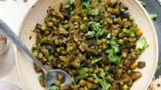 Vegan Aubergine and Pea Curry