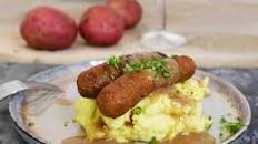 Vegan bangers & mash and vegan gravy - from scratch