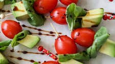 AVOCADO CAPRESE SKEWERS Thumbnail
