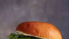 Smashed Avocado-Chicken Burgers Thumbnail