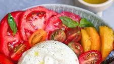 Peach Tomato Burrata Salad Thumbnail