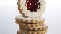 Raspberry-Almond Linzer Cookies Thumbnail