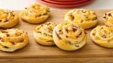 Bacon-Cheddar Pinwheels Thumbnail