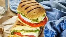 Panini Rolls alla caprese con pesto Thumbnail