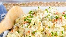 Lighter Creamy Potato Salad (No Mayo) Thumbnail