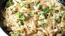 Quick & Easy Fettuccine Chicken Broccoli Alfredo Thumbnail