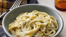 Creamy Garlic Pasta Thumbnail