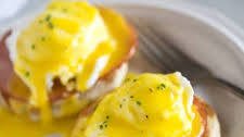 Eggs Benedict with homemade Hollandaise Sauce Thumbnail