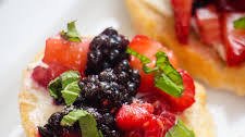 Easy Fruit Bruschetta Thumbnail