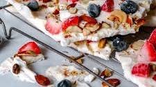 How To Make Frozen Yogurt Bark With Berries And Nuts Thumbnail