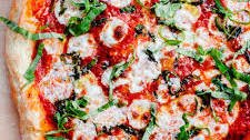 Best Homemade Margherita Pizza Thumbnail