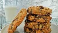Best Ever Bakery-Style Oatmeal Raisin Cookies Thumbnail