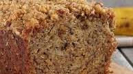 Moist Banana Bread with Crunchy Streusel Topping Thumbnail