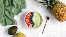 Tropical Green Smoothie Bowl Thumbnail