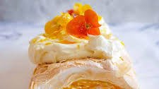 Lemon Curd Meringue Roulade Thumbnail