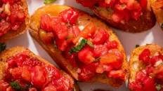 Bruschetta with Tomato and Basil Thumbnail