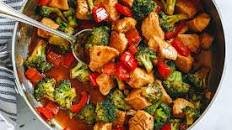 Healthy Chicken Stir-Fry with Broccoli Thumbnail