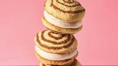 Cinnamon Roll Whoopie Pies Thumbnail