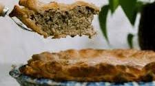 Ground Beef and Mushroom Pot Pie Thumbnail