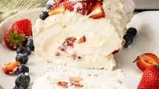 Pavlova Roll (Meringue Roulade) Thumbnail