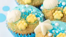 Paw Prints In The Sand Cupcakes Thumbnail