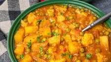 Aloo Gobi Matar (Potato Cauliflower and Pea Curry) Thumbnail