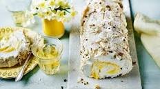 Lemon meringue roulade with pistachio Thumbnail