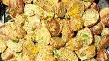 Creamy Herbed Potato Salad Recipe (With Lemon and Herb Mayo) Thumbnail