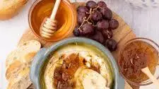 Baked Brie with Fig Jam Thumbnail