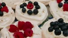 Mini Pavlova Nests Thumbnail