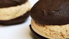 Stef's Whoopie Pies with Peanut Butter Frosting Thumbnail