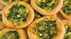 Mini spinach cheese pies Thumbnail